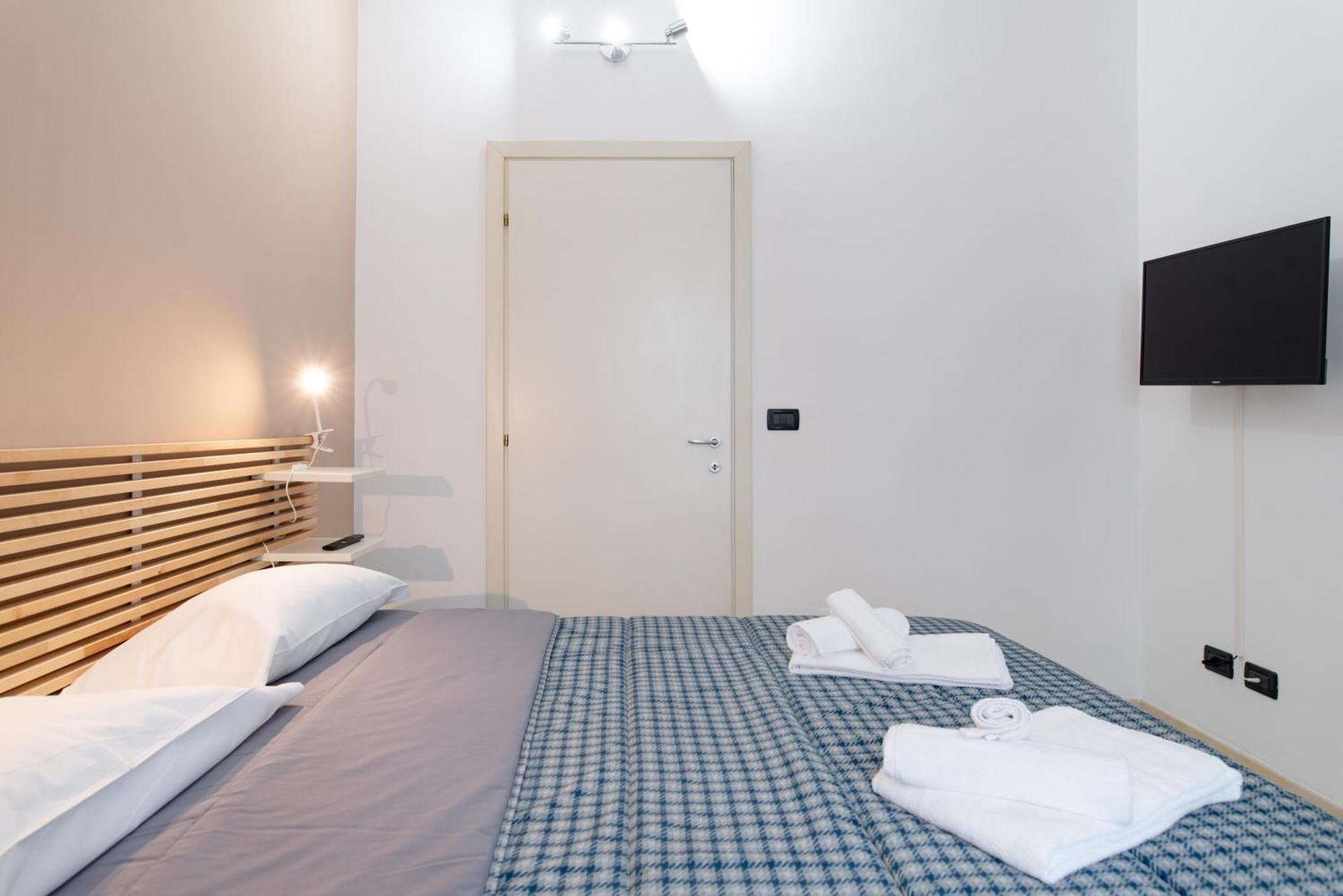 Corte D'Appello Rooms Торино Екстериор снимка